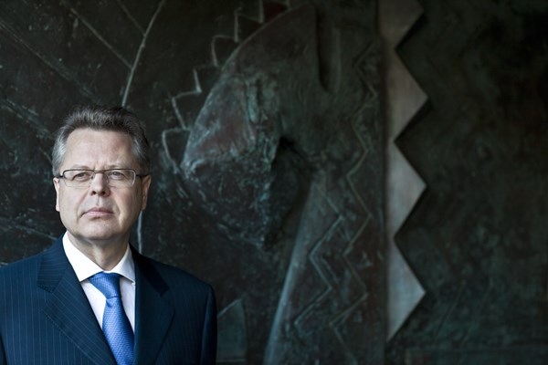 Governor Már Gudmundsson